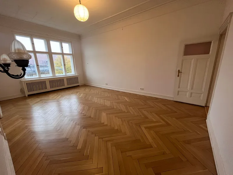 Teilgewerblich: Altbauwohnung im Leonhardtkiez — photo 1